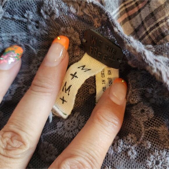 WE THE FREE LACE GRAY PLAID BLOUSE SIZE MED - Picture 7 of 8